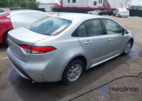 2021 Toyota Corolla Hybrid Le z USA, uszkodzony, nr VIN JTDEAMDE9MJ003429